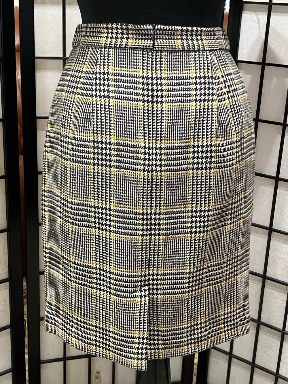 VINTAGE BANANA REPUBLIC WOOL GLEN Plaid Tweed TWO PIECE VEST SKIRT SUIT SZ 8 - Picture 11 of 16